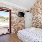 Luxury Stone House Amfora