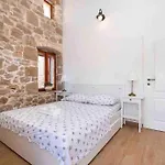 Luxury Stone House Amfora 아파트