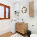 Luxury Stone House Amfora 아파트