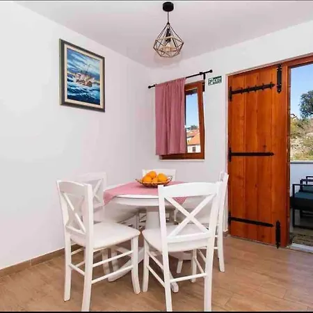 Luxury Stone House Amfora Apartmán