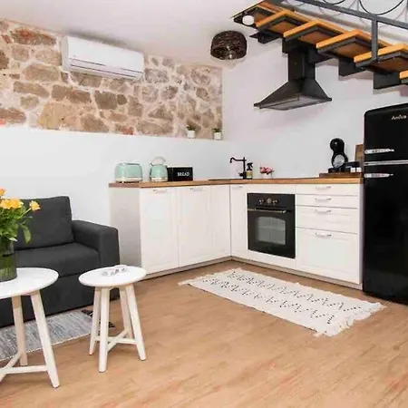 Appartement Luxury Stone House Amfora Ražanj