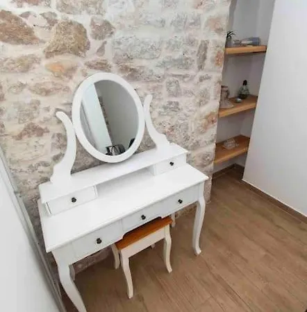 Luxury Stone House Amfora *