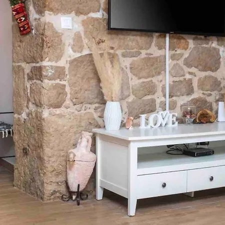 Luxury Stone House Amfora شقة