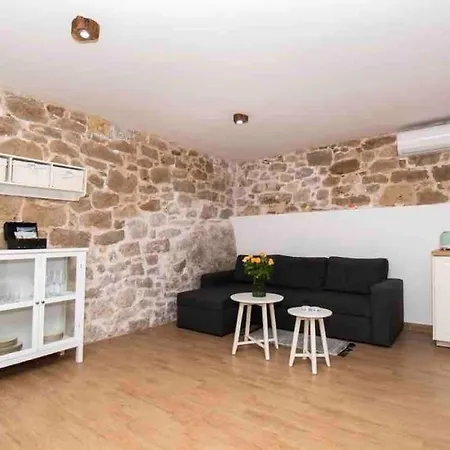 Luxury Stone House Amfora شقة Ražanj
