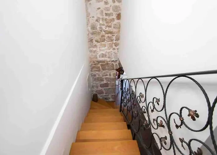 Luxury Stone House Amfora דירה