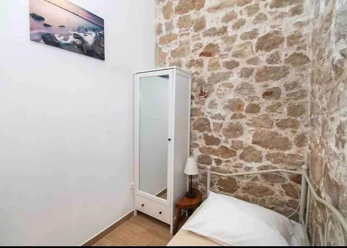 Luxury Stone House Amfora דירה Ražanj