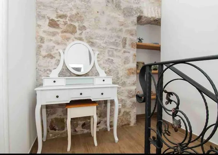 דירה Luxury Stone House Amfora Ražanj