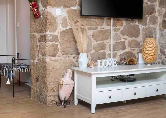 Luxury Stone House Amfora דירה