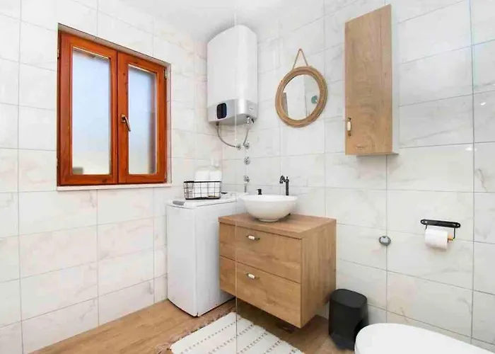 Luxury Stone House Amfora דירה